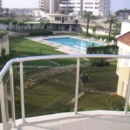 Stunning Large Within Walking Distance Of Everything Vakantiehuis